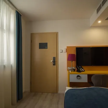 Civitas 4*