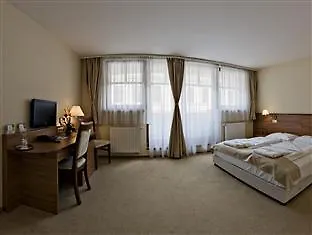 Отель Civitas 4*
